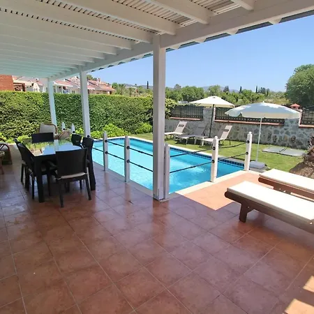 Oasis B4 Villa *