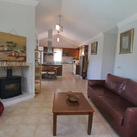 Villa Oasis B4 *