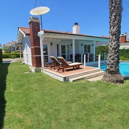 Villa Oasis B4 *